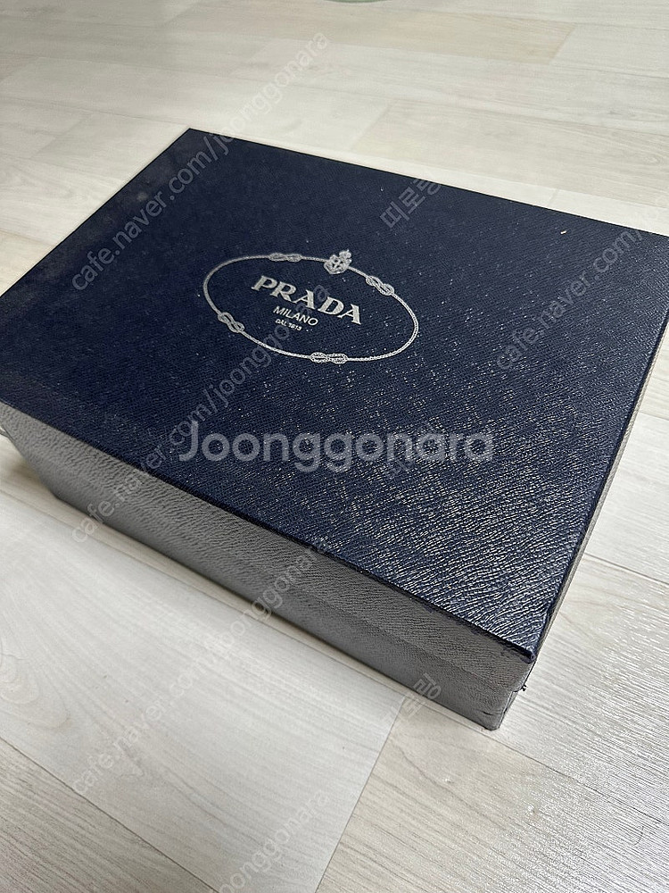 레어 프라다 정품 테라코타 260size 급처합니다--7