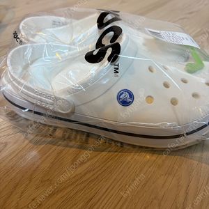 크록스 크록밴드 화이트 m6w8 (250)