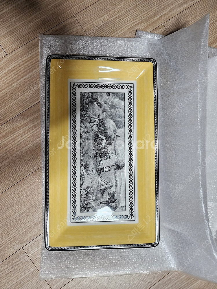 빌레로이앤보흐 아우든 직사각접시 32x19cm--0