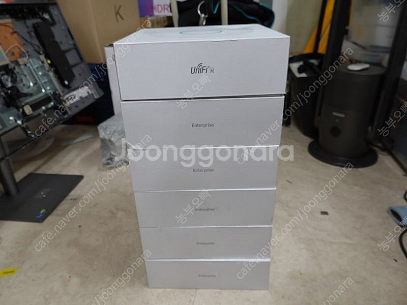Ubiquiti Unifi U6 Enterprise A...--0