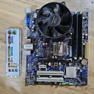 q8400 + 보드 + ddr3 4gb 삼성반본체 택포만원