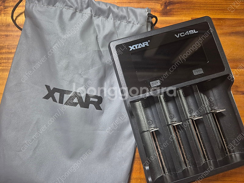 엑스타 XTAR VC4SL 4구 허준 배터리 충전기--0