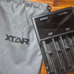 엑스타 XTAR VC4SL 4구 허준 배터리 충전기
