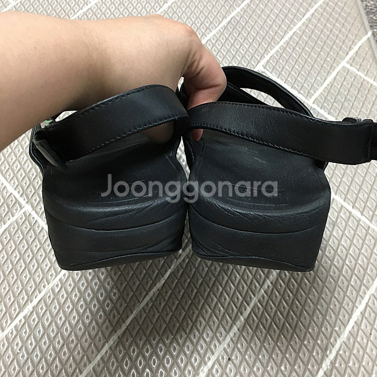 핏플랍 루루 크로스 백 스트랩 샌들 260 / 랑방 마...--5