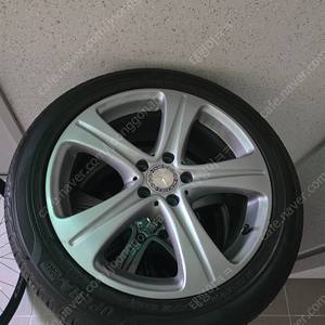 벤츠 W213 18인치 순정휠타이어 판매합니다