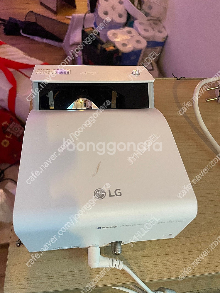 단초점 빔프로젝터 lg PH55HT--2