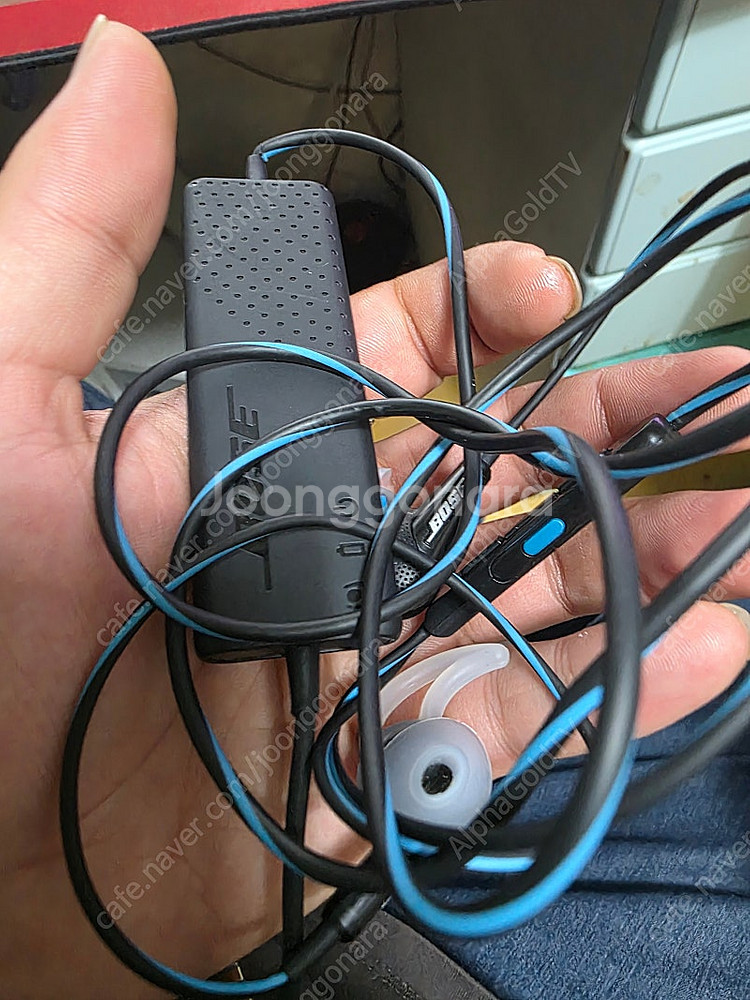 이어폰 Boss QC20 이어폰 판매합니다.--0
