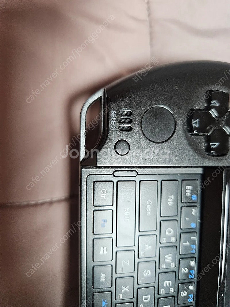 GPD WIN4 6800U 16+1TB 팝니다.--3