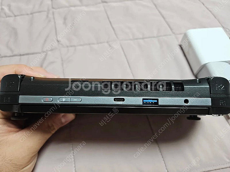GPD WIN4 6800U 16+1TB 팝니다.--4