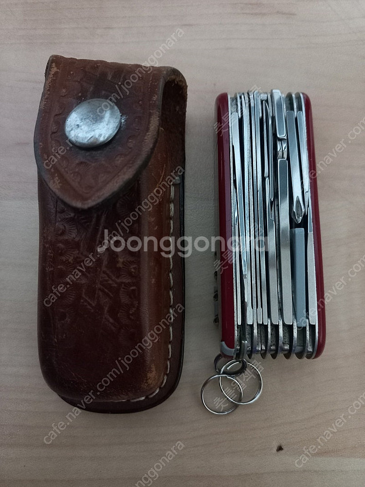 멀티툴 빅토리녹스 스위스 챔프 구형 + 파우치--0