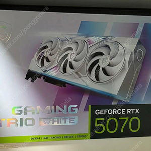 MSI RTX 5070 게이밍 트리오 화이트 그래픽카드