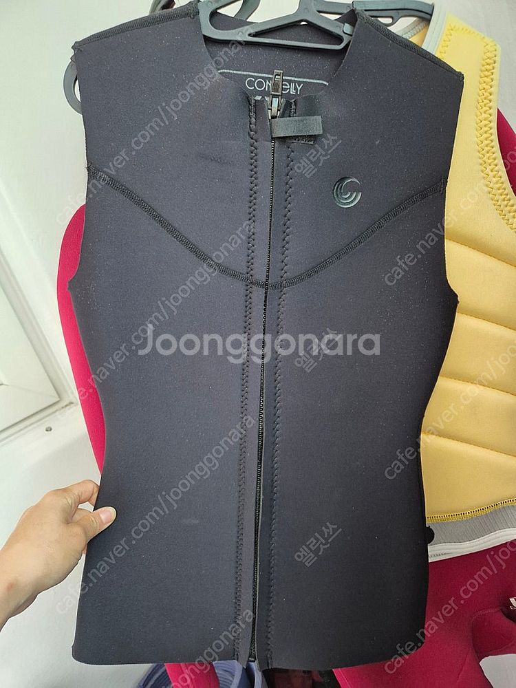 코넬리 웨이크보드 수상스키 여성용 슬리브리스 심플베스트...--0