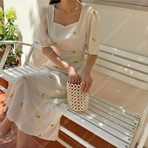 새상품급) 리리앤코 자수 롱 원피스 판매합니다 이미지