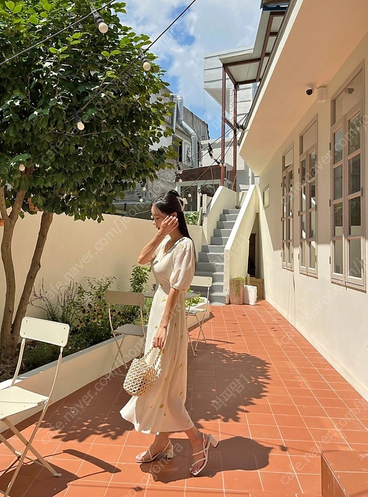 새상품급) 리리앤코 자수 롱 원피스 판매합니다 이미지