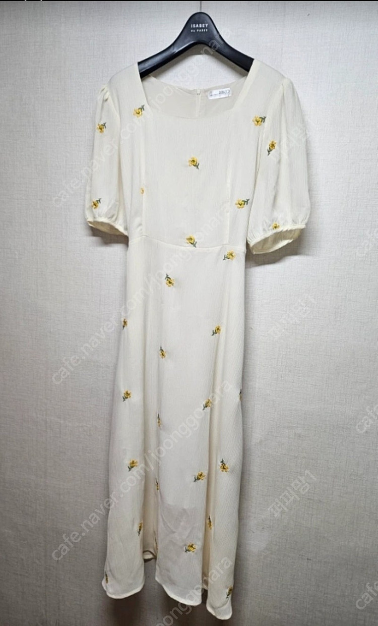 새상품급) 리리앤코 자수 롱 원피스 판매합니다 이미지