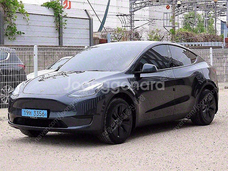 테슬라 모델 Y 중고차 모델 Y 회색 2025년식 3,...--3