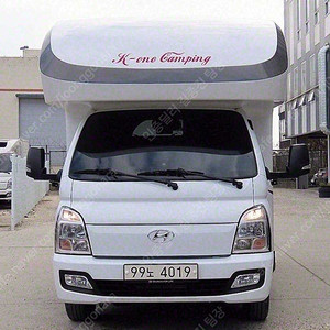캠핑카 중고 포터2 흰색 2023년식 51,080km 기본형 수원중고차