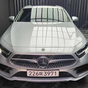 벤츠 인증중고 CLS클래스 중고차 회색 2019년식 68,338km CLS 300d AMG Line 개인사업자 차량구매