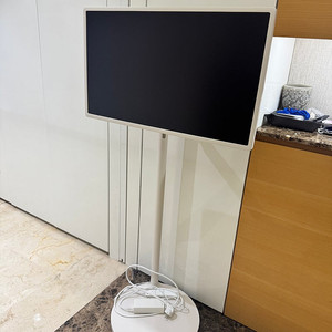LG 스탠바이미 27ART10CKPL 판매합니다.