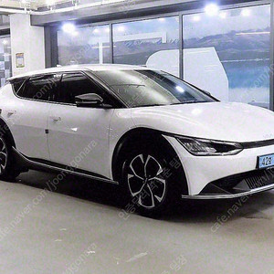 EV6 중고 EV6 중고차 흰색 2022년식 62,581km 롱레인지 에어 중고자동차