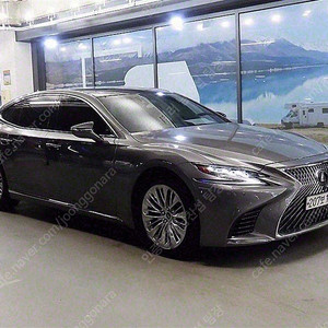 렉서스 LS 중고 렉서스 LS500 중고자동차 회색 2019년식 70,000km 3.5 플래티넘 AWD 개인사업자 차량구매