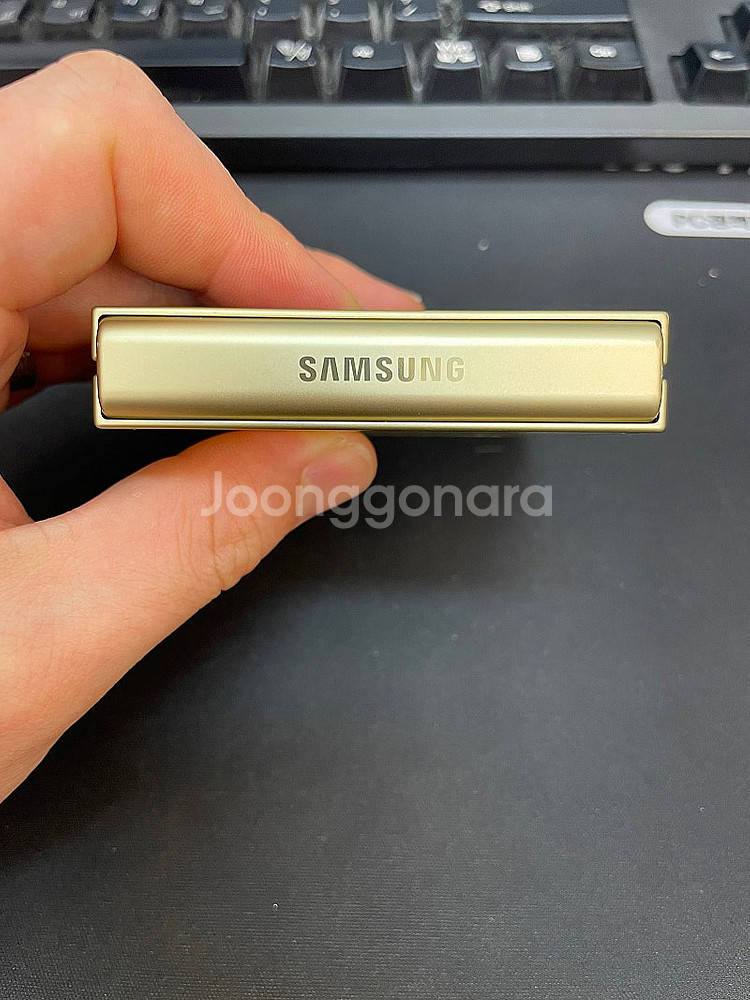 갤럭시Z플립6 옐로우 256GB 무잔상 상태좋은 중고5...--3