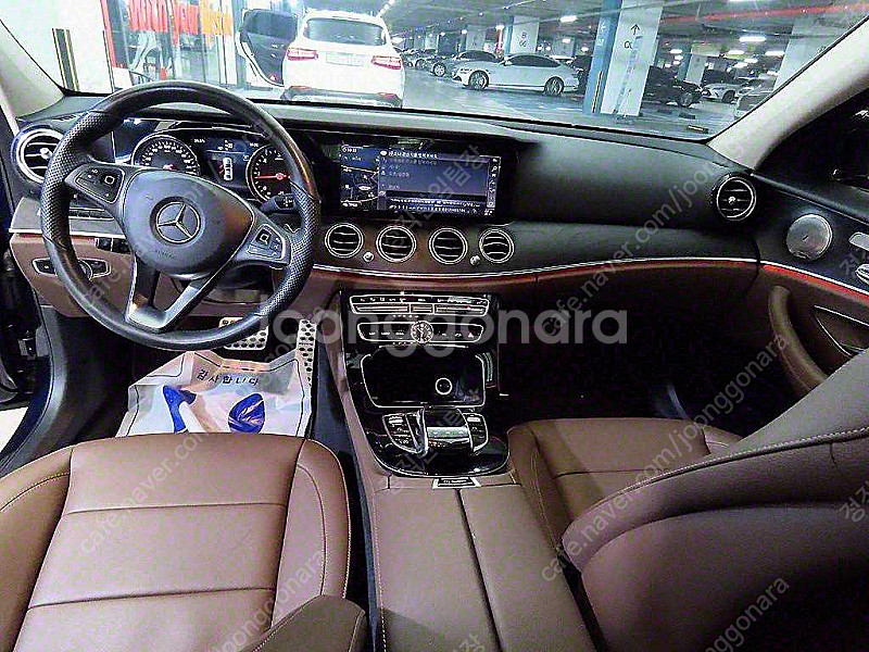 벤츠 E-클래스 W213 E220d 4MATIC 아방가...--9