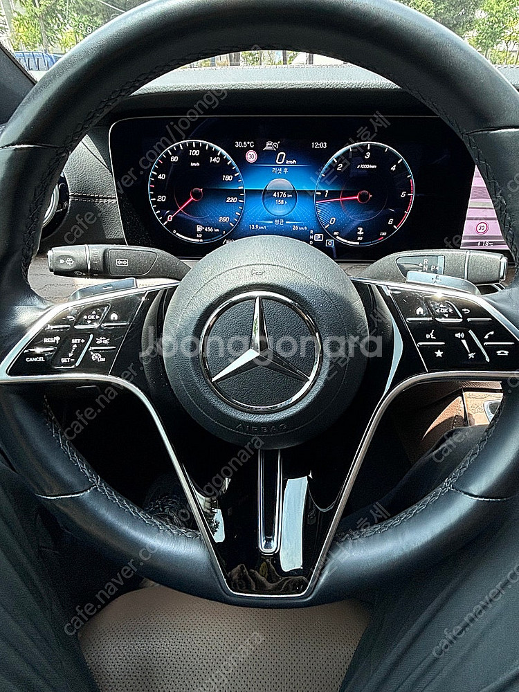 벤츠 E클래스 220d 익스클루시브--6