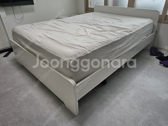 이케아 아스크볼 퀸사이즈 침대--0