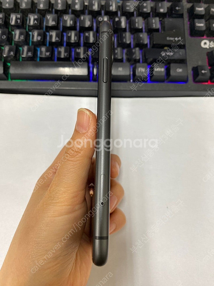 201676 아이폰11 블랙 A급 128GB 무잔상 배...--5