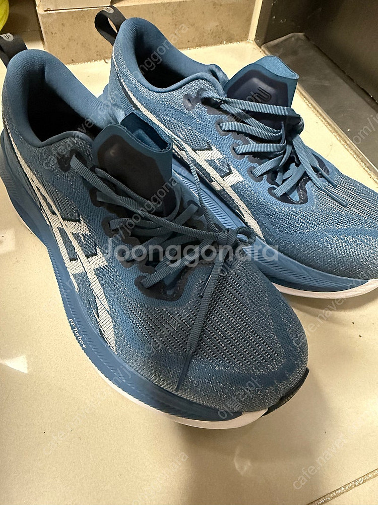 아식스 슈퍼블라스트2 270 팔아요--0