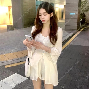 [에이블리]여리핏 블라우스반바지투피스세트