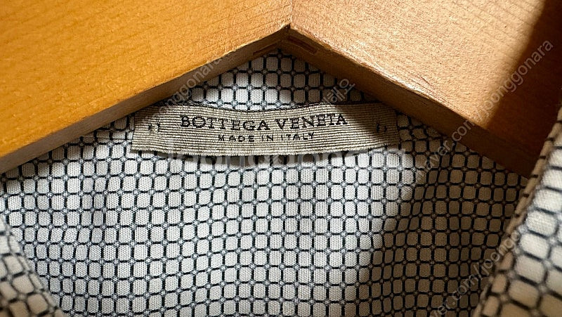 보테가베네타 BOTTEGA VENETA 카라 반팔셔츠 ...--4