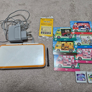닌텐도 뉴 2ds xl 화이트오렌지 +포켓몬스터문+튀어나와요동물의숲+아미보카드산리오시리즈6장