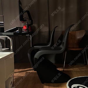 비트라 팬톤체어 블랙 정품