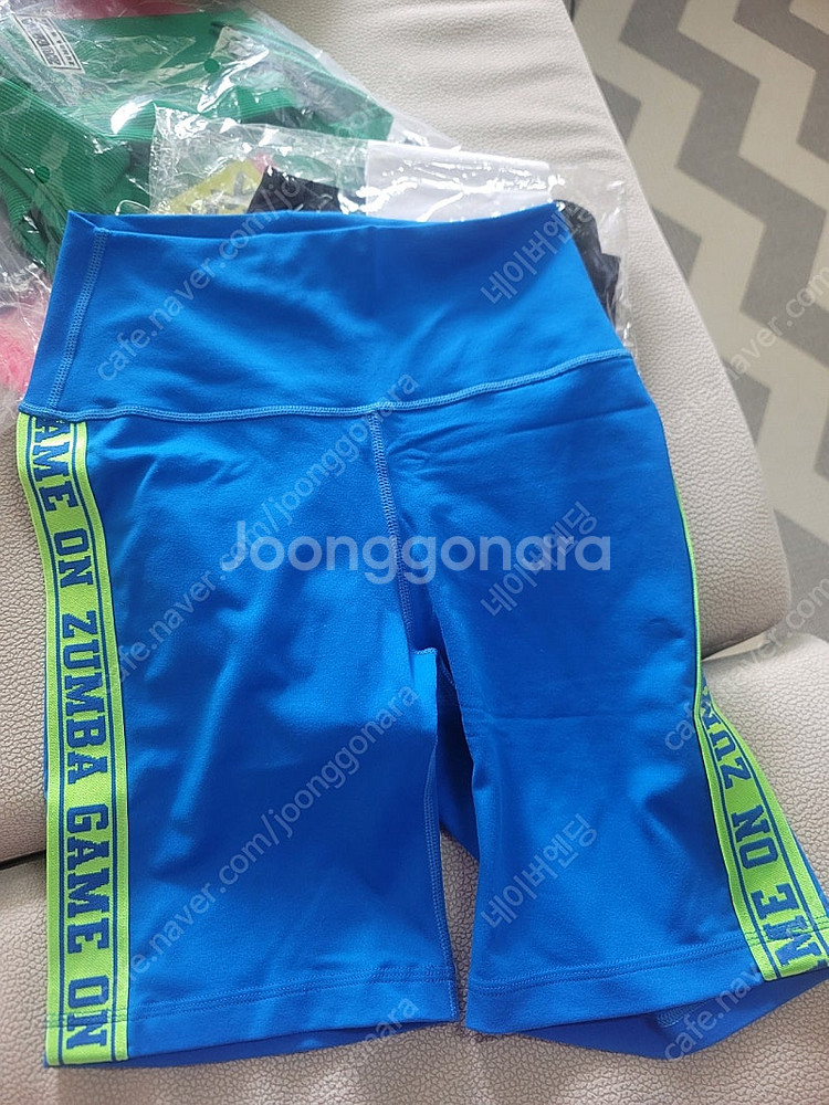 줌바웨어 반바지 35000 (미착용)--2