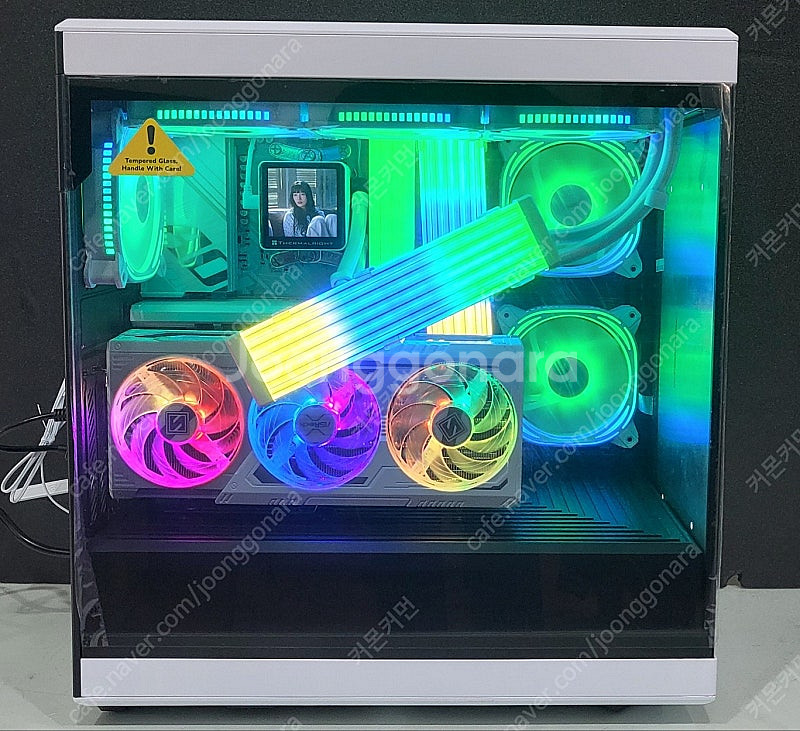 9800X3D / RX 9070 XT로 화이트 세팅 게...--1