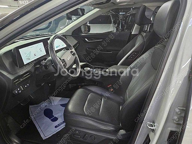 EV6 중고 EV6 중고차 진주색 2023년식 33,795km 롱레인지 AWD 어스 중고차의 모든것--5