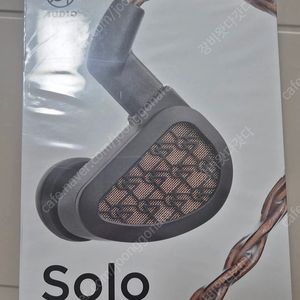 64오디오 solo 솔로 이어폰 신품급 팝니다