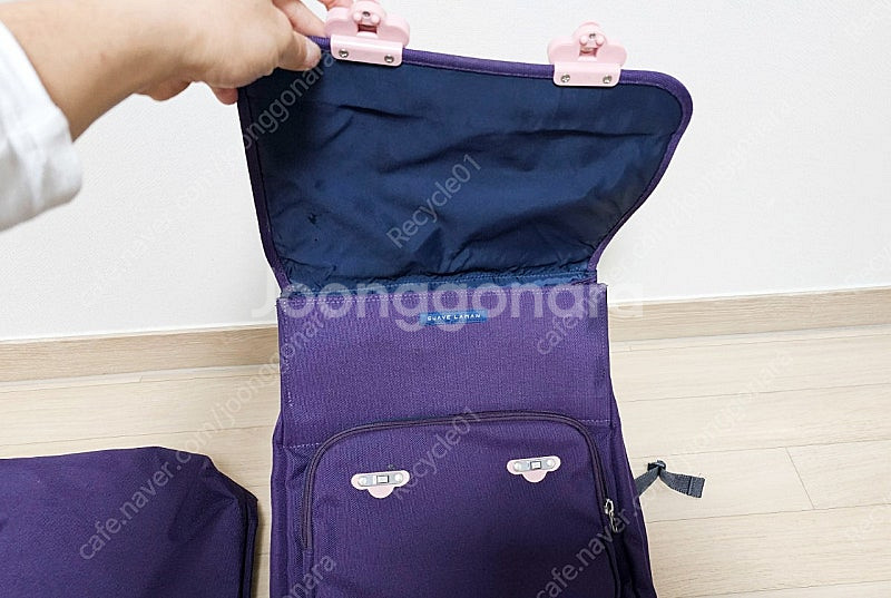 상태 깨끗한 '수아베라망 노바 사첼' 책가방과 실내화--1