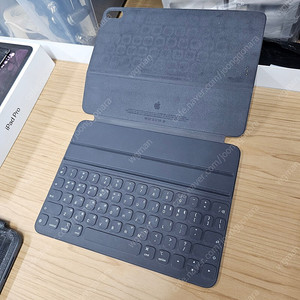 아이패드프로 3세대 11인치 A1934 256G 셀룰러 / 애플펜슬(2세대) / 스마트키보드폴리오 Smart Keyboard Folio