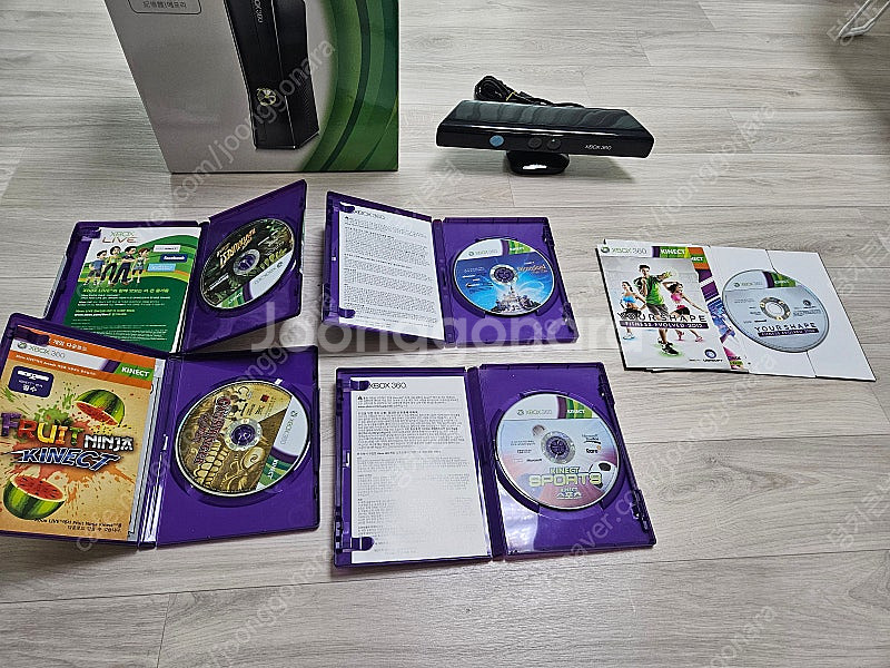 Xbox360(풀박)+추가패드+키넥트+게임5종 일괄--1