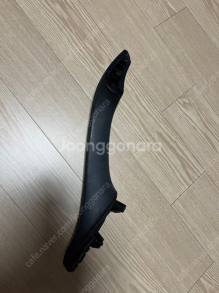 BMW F10 5시리즈 조수석 뒷쪽 도어 핸들 판매--0