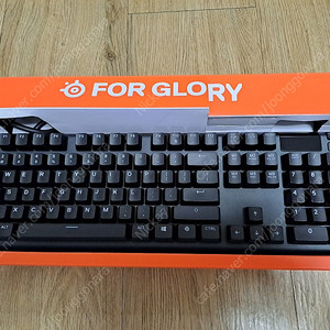 스틸시리즈 SteelSeries Apex Pro 기계식 유선 게이밍 일반형 키보드(택배비 포함)