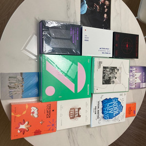 BTS 방탄소년단 앨범 DVD 등 팝니다 :)