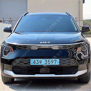 중고차 니로 중고 디 올 뉴 니로 검정색 2023년식 23,506km 에어 개인사업자 차량구매