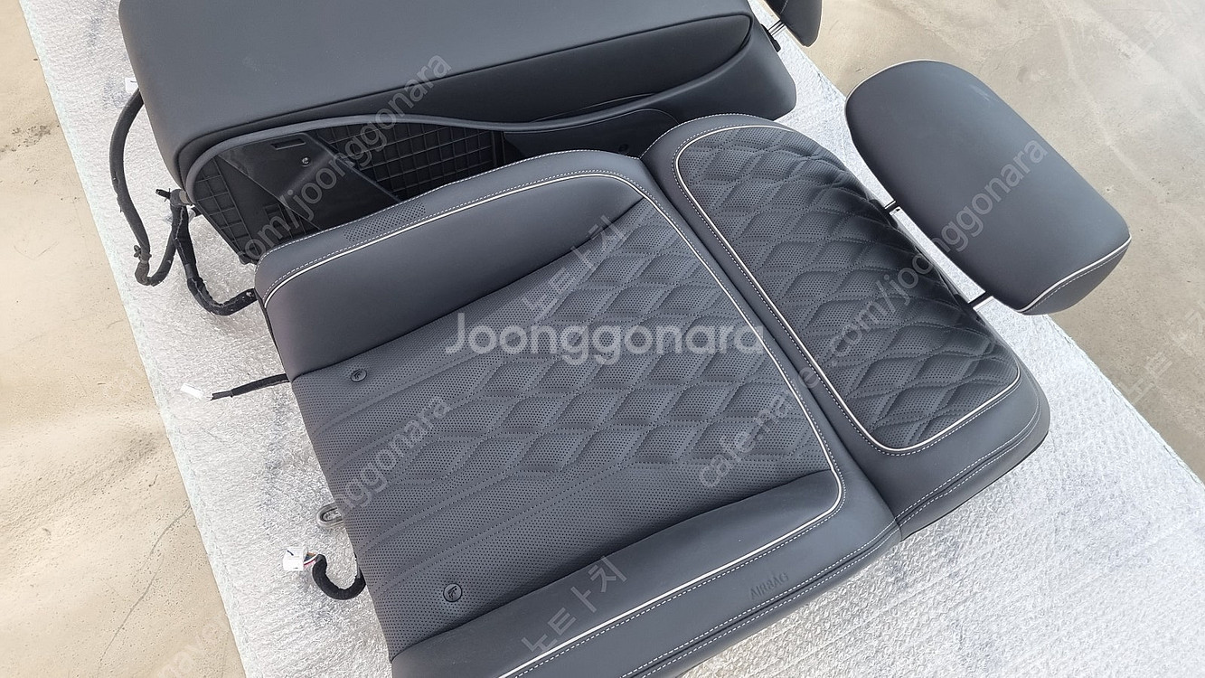 신형 G90 RS4 퀄팅 리어 가죽 시트 & 센터 콘솔...--1