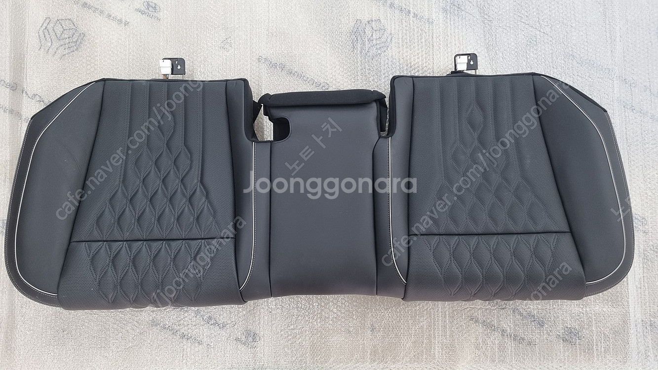 신형 G90 RS4 퀄팅 리어 가죽 시트 & 센터 콘솔...--6