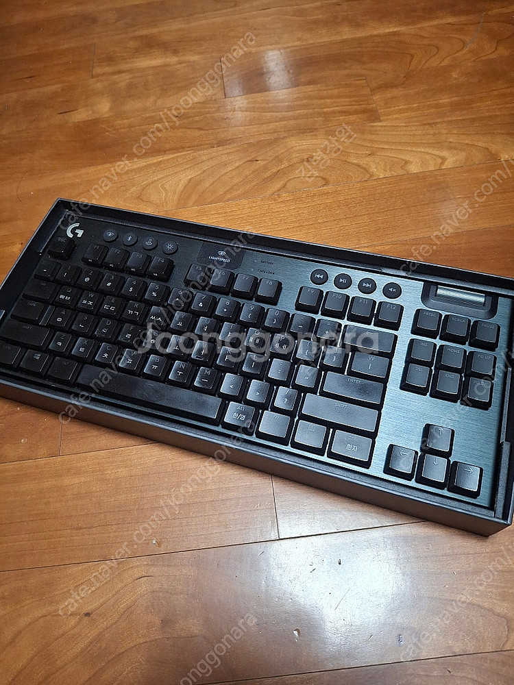 로지텍 G913 TKL 택타일 무선 게이밍 키보드--1