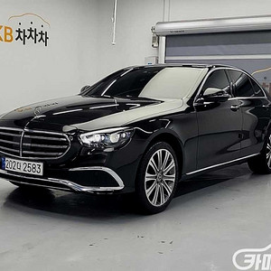 [벤츠]E-클래스 W213 E350 4MATIC 익스클루시브 (5인승) 2023 년 휘발유 중고차 전액할부 중고차리스 중고차수출